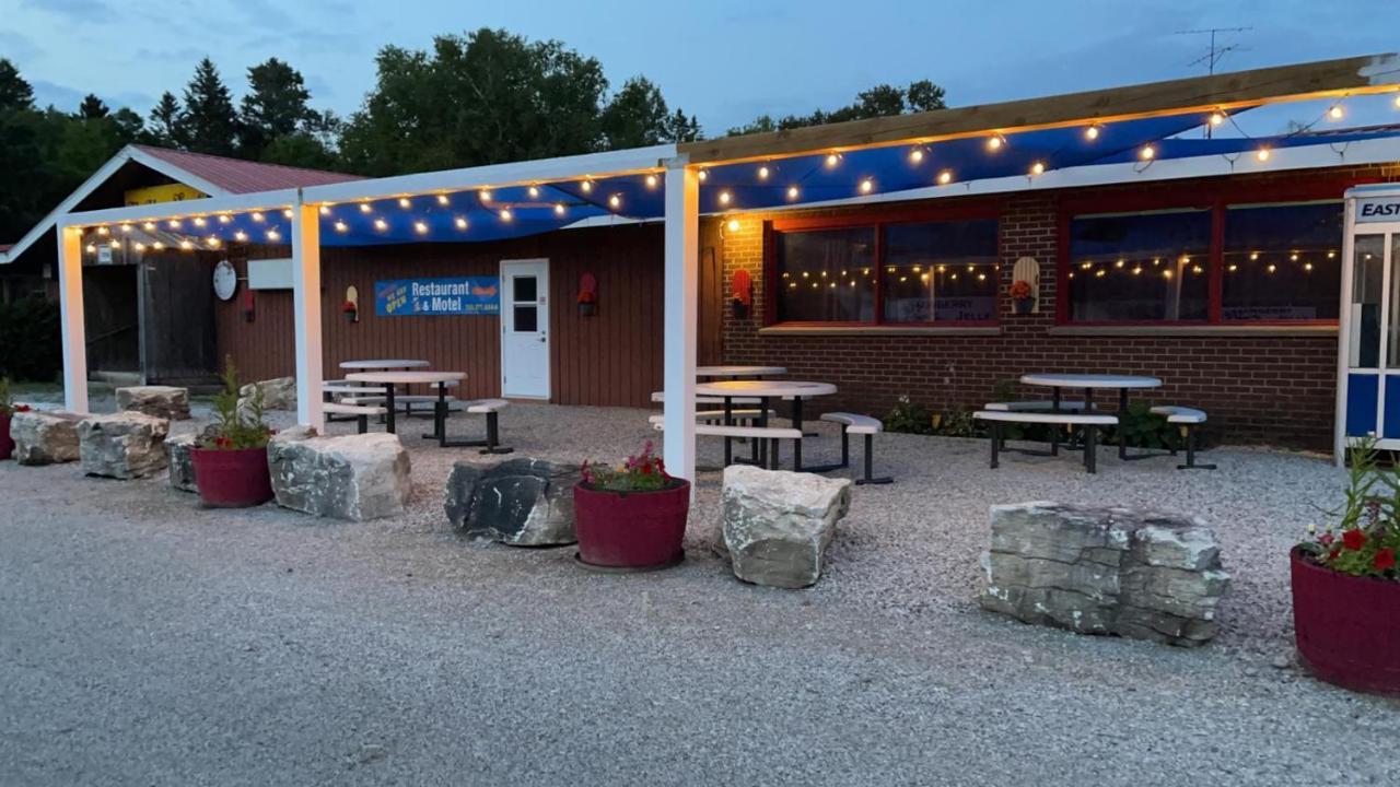 Huron Sands Motel And Restaurant Providence Bay Exteriör bild